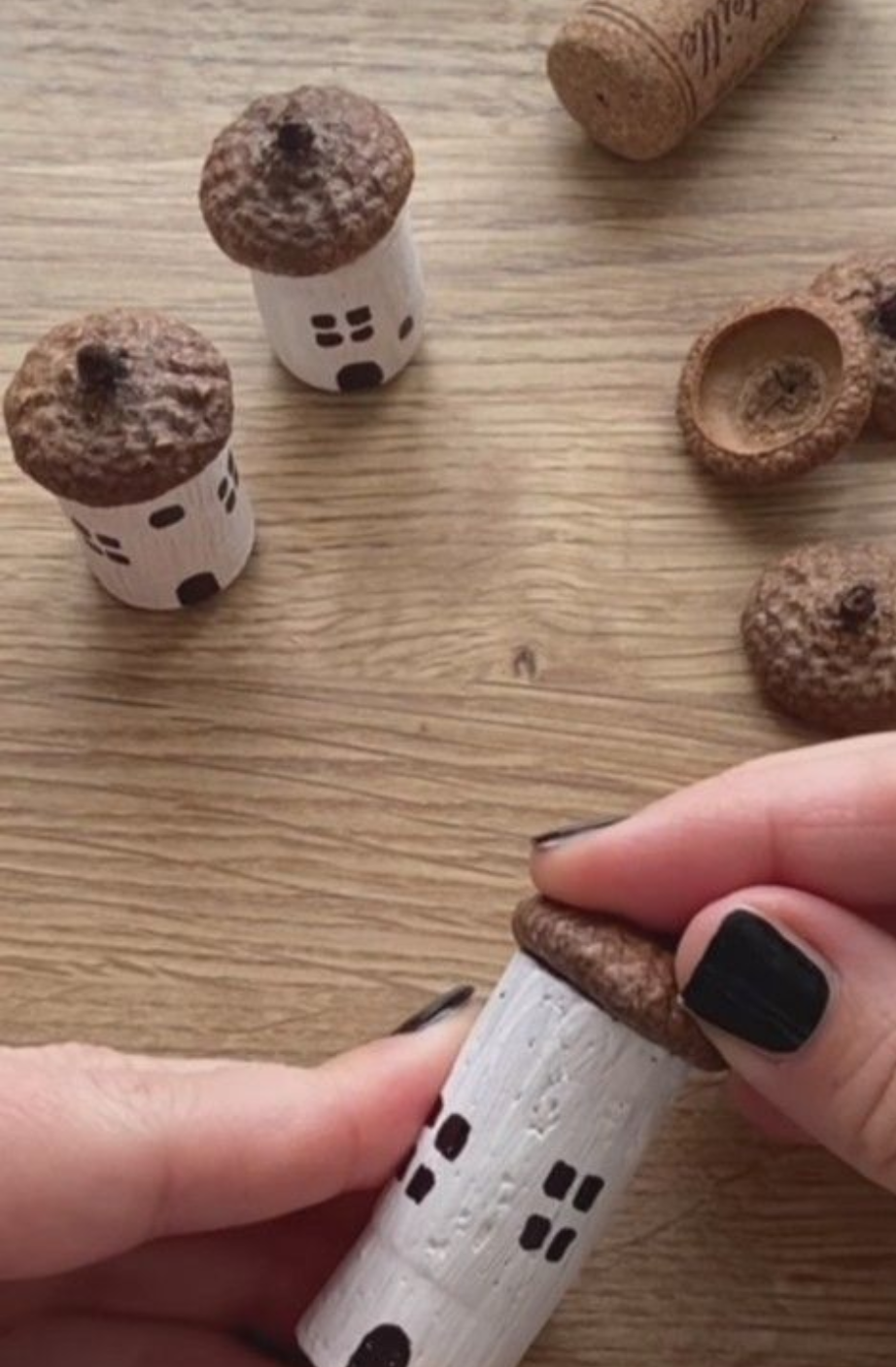 crafty-families-wine-cork-cottages.png